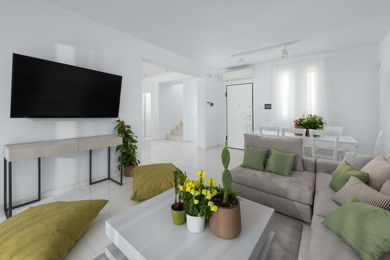 Maria & Nada Beachfront Villas Kolýmbia Eksteriør bilde